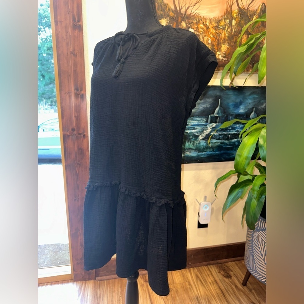 EUC EE:SOME BLACK BABYDOLL SHORT SLEEVE  DRESS WITH BOTTON RUFFLE SZ L